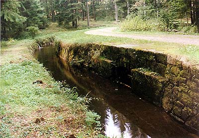 Schwarzenbersk plavebn kanl, kamenn stna