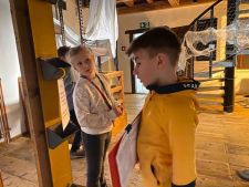 Port 1560 4. A Port 1560 4. A